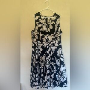 Vicki Wayne A-line floral black and white dress NWOT